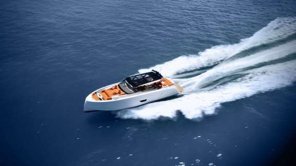 Image of 58 Vanquish yacht #15