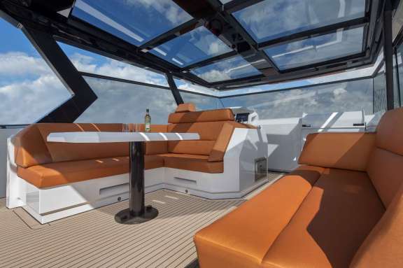 Image of 58 Vanquish yacht #2