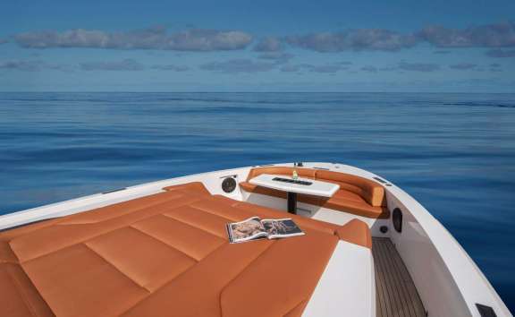 Image of 58 Vanquish yacht #3