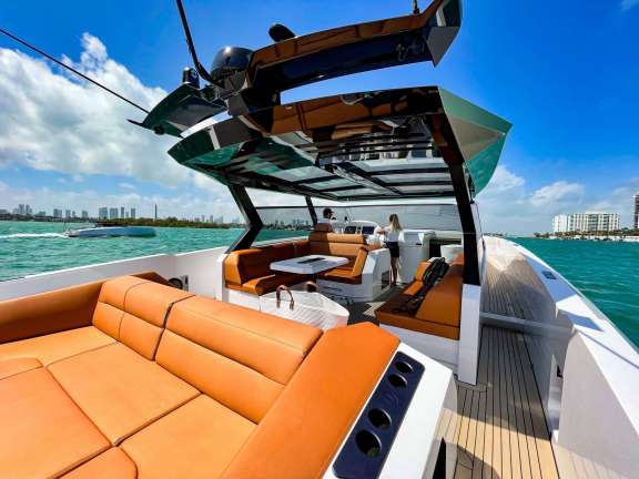 Image of 58 Vanquish yacht #6