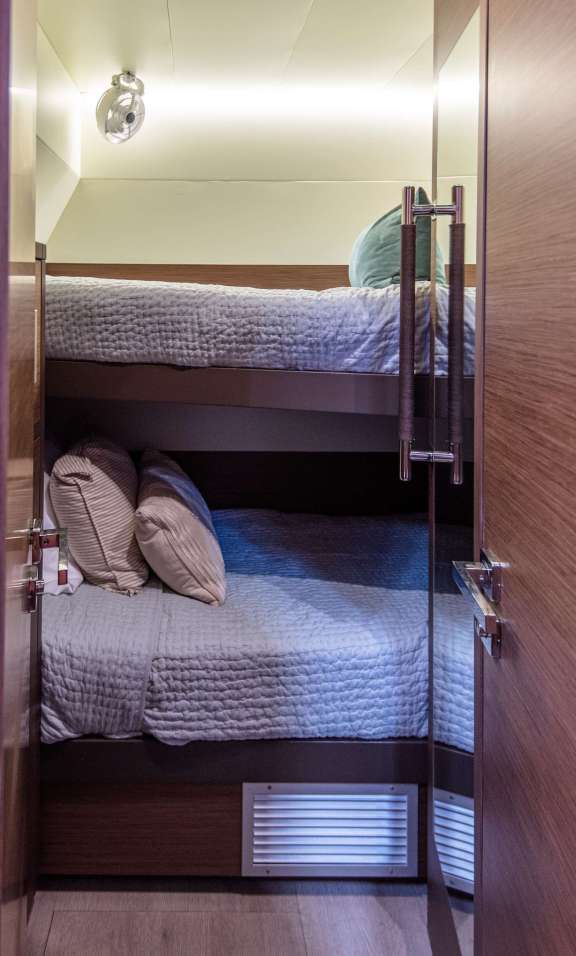 Midship Bunk Cabin
