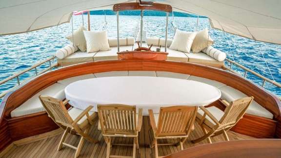 Image of Wicked Felina yacht #4