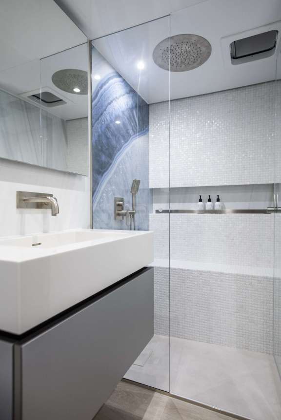 Image of RELENTLESS II 80 yacht #9