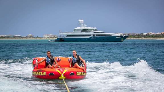 Super Mable towable 4 person