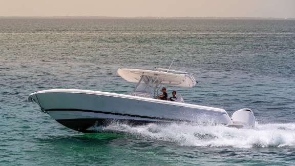 32' Intrepid 2X 300 Yamahas