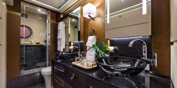 Image of Miss Understood yacht #9