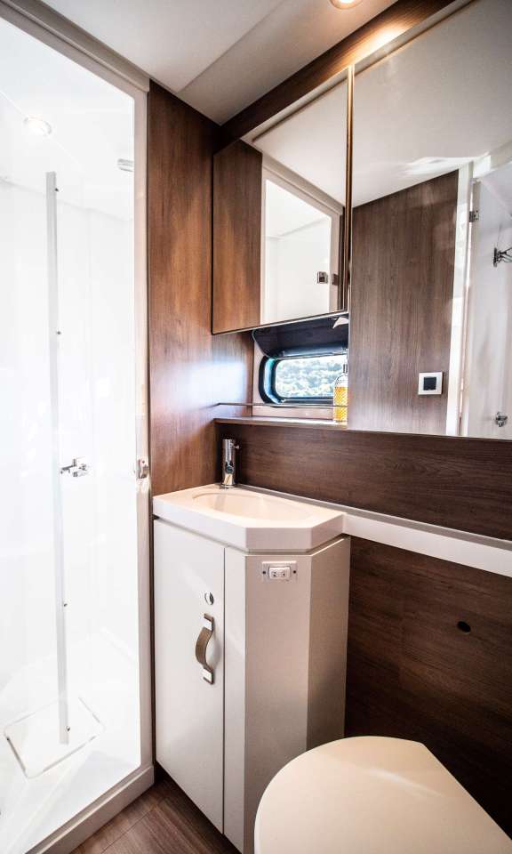 Image of COCKTAILS & DREAMS yacht #9