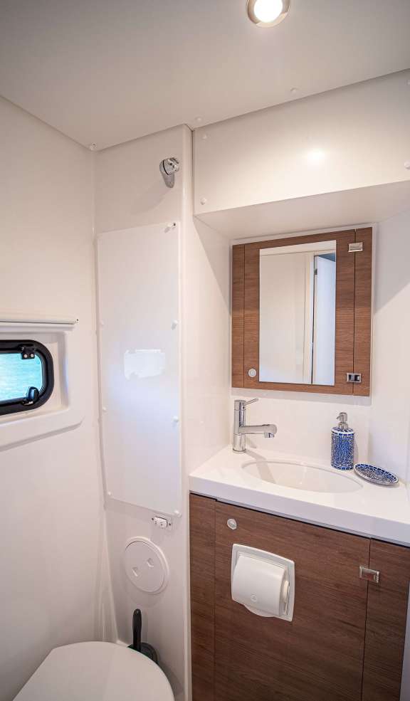 Image of Bavarian Bliss yacht #17