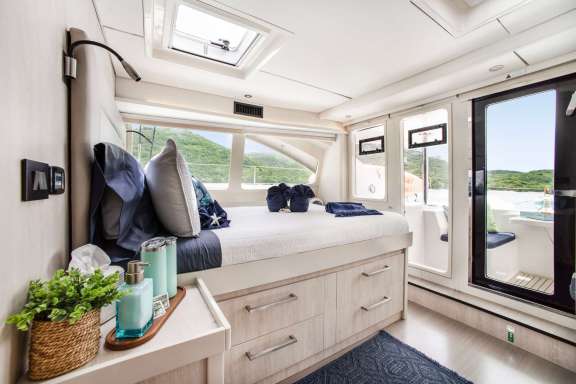 Queen cabin on Deep Blue