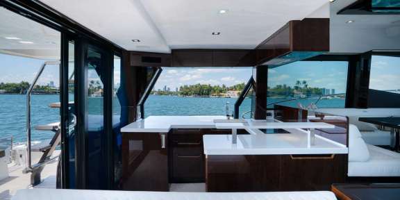 Image of Infinity yacht #3