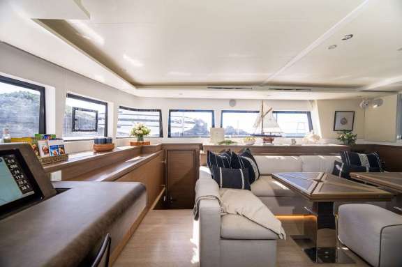 Image of DRAGONFLY yacht #2