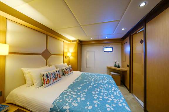 Image of OTTAWA IV yacht #10