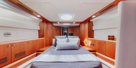 Image of Truco II yacht #6