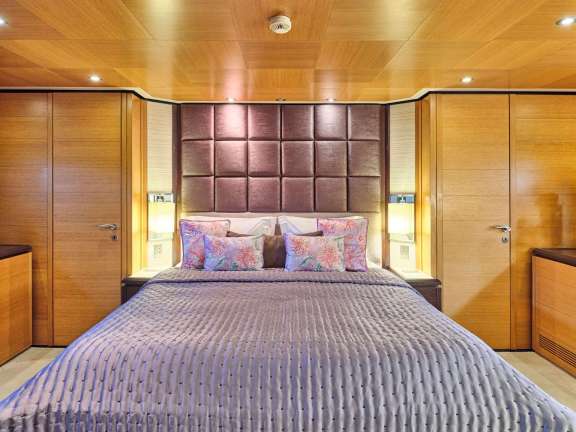 Image of LOANA yacht #7