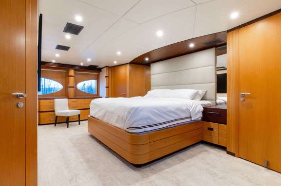 Image of LAST CALL yacht #6