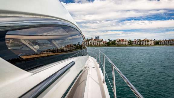 Image of AQUAHOLIC yacht #12