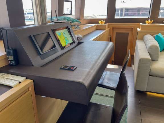 Image of Six Degrees yacht #10