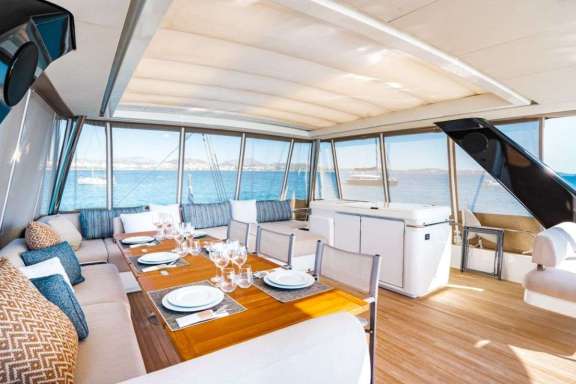 Image of WHITE CAPS yacht #5