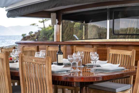 Image of CAUSTIC yacht #14