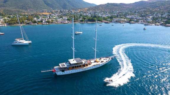 Image of CAUSTIC yacht #4