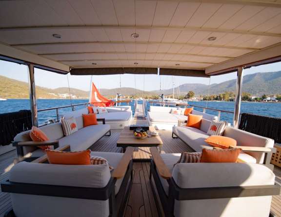 Image of CAUSTIC yacht #5