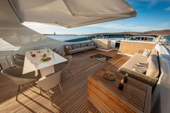 Image of Cada Uno yacht #5