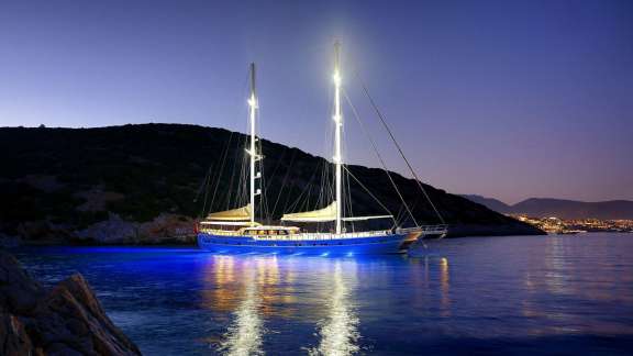 Image of QUEEN OF SALMAKIS yacht #18
