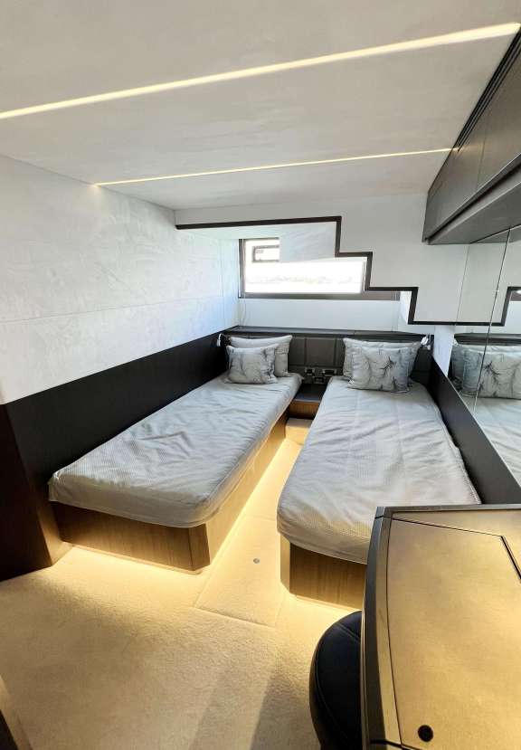 Image of Crypto Life yacht #8