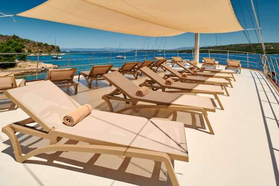 Image of LUNA yacht #6