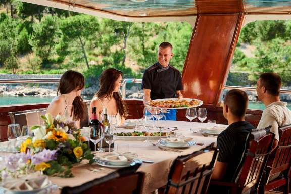 Image of LUNA yacht #7