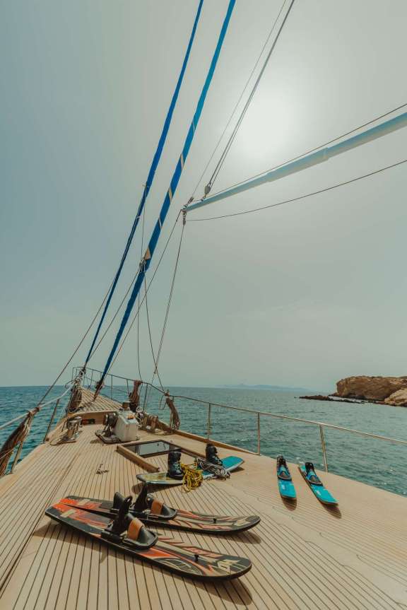 Sun Deck & water toys