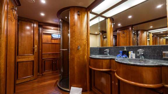 Image of SEA BREEZE II yacht #16