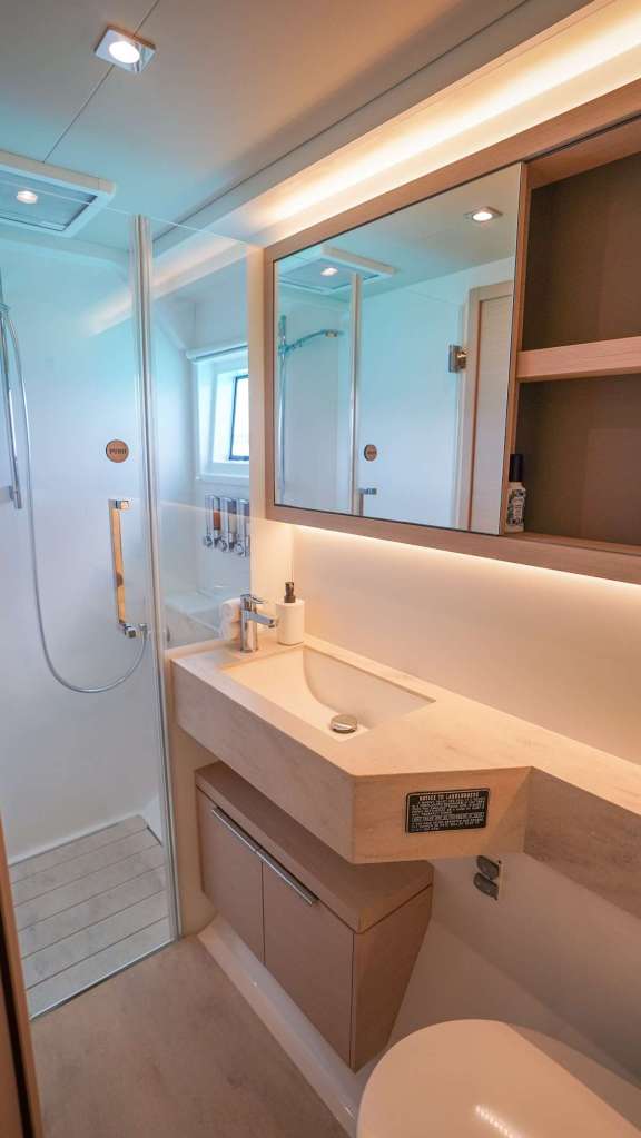 Image of PURELYBLU yacht #10