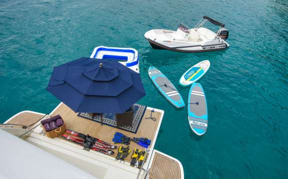 Image of INDULGE II yacht #9