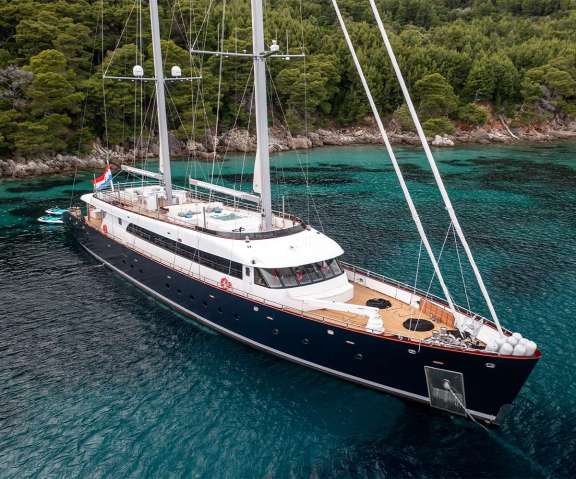 Image of Nocturno yacht #11