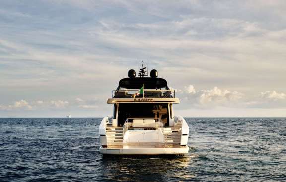 Image of LUAR yacht #5