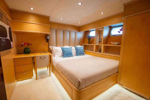 Double cabin