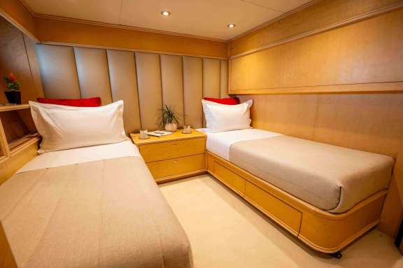 Twin cabin I