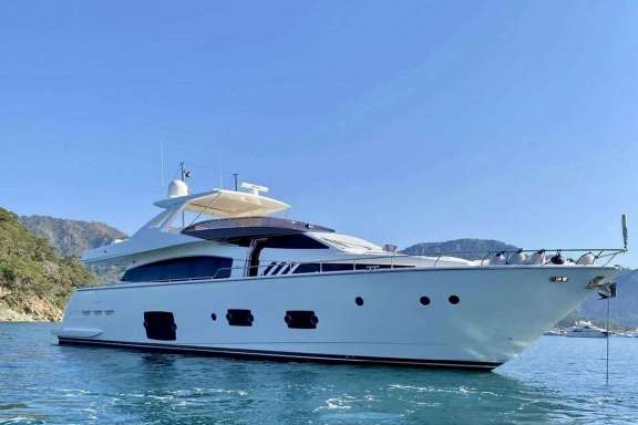 Image of REINE DES COEURS yacht #18