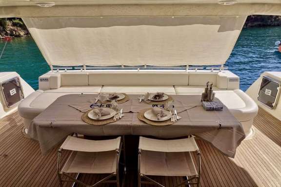 Image of REINE DES COEURS yacht #4