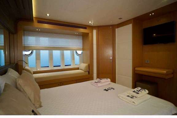 Image of REINE DES COEURS yacht #7