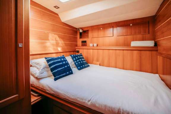 Double cabin