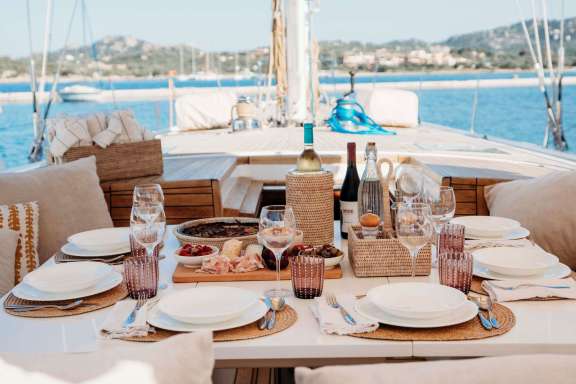 On deck dining