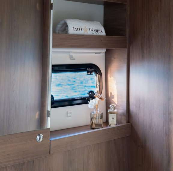 Image of TWO OCEANS yacht #12