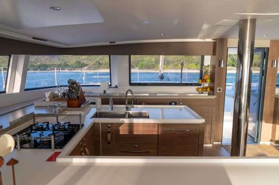 Image of TWO OCEANS yacht #4