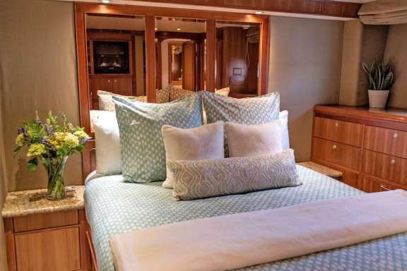 Image of Dauntless yacht #7