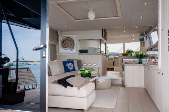 Image of Ammonite yacht #12
