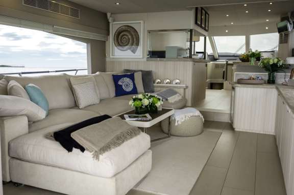Image of Ammonite yacht #2