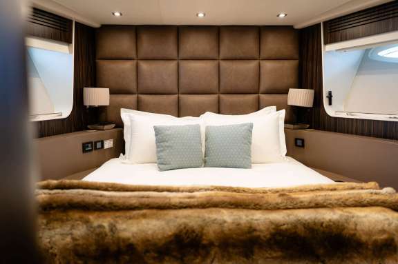 Image of Ammonite yacht #7