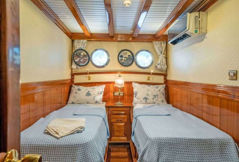 Image of ADMIRAL yacht #7